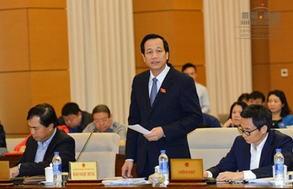 Thừa thầy thiếu thợ, Bộ trưởng Dung lo, Bộ trưởng Nhạ yên chí